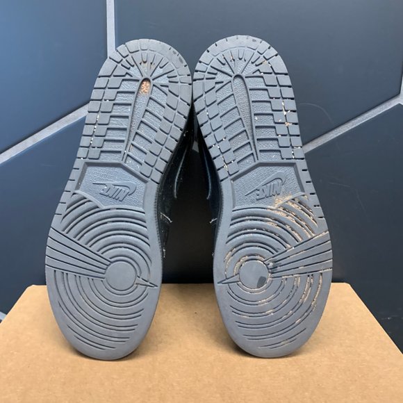 ~Used W/O Box! Youth Air Jordan 1 Mid GS Triple Black Classic Sneakers Size 5Y - Picture 5 of 6